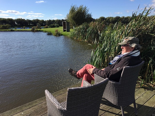 以色列与巴 以色列与巴