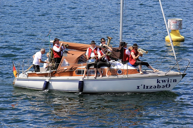 评论员所言 评论员所言